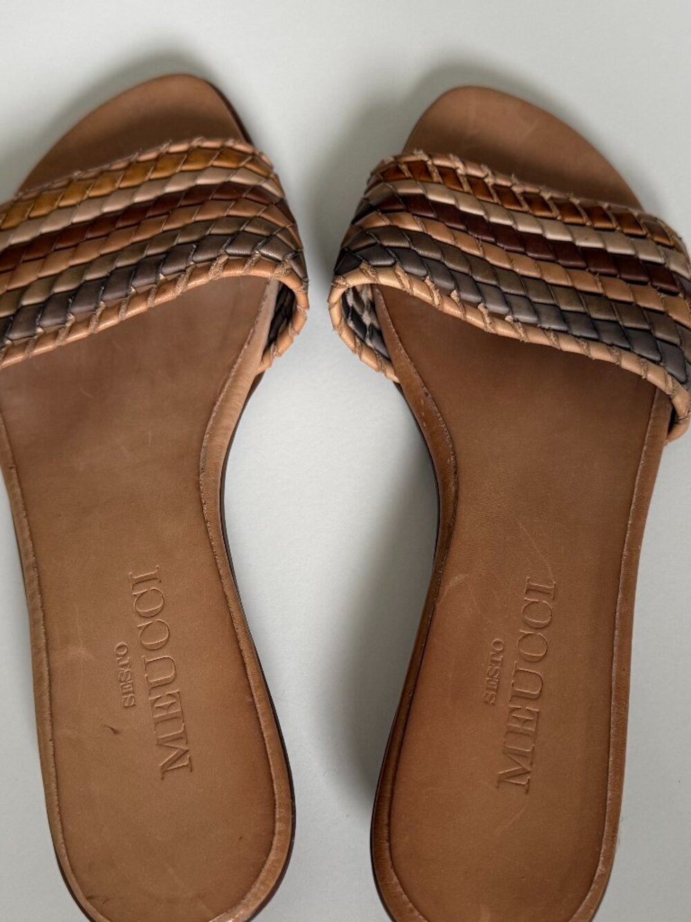 Neutral Camel Colored Sesto Meucci Sandals, tagged as Size 6 but Fits 5.5 and 5